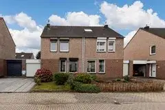 Tussenwoning te koop: Sleuteldaal 17, De Heeg Maastricht