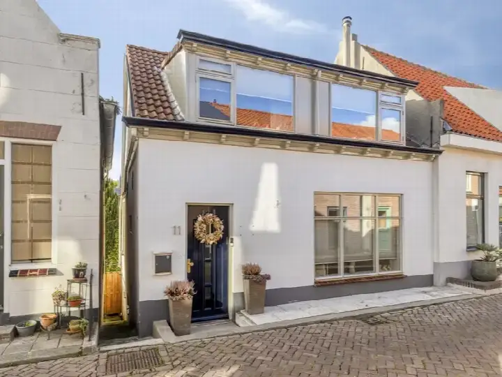 Corner house for sale: Slikdijk 11, Ooltgensplaat woonkern Ooltgensplaat