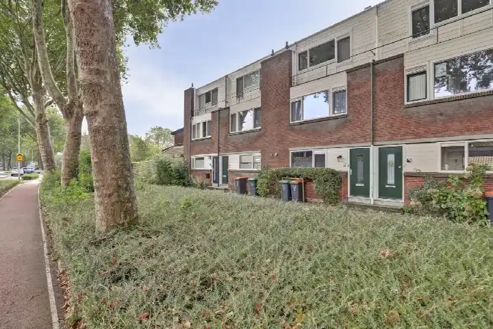 Terraced house for sale: Slingehof 10, Bolnes Ridderkerk