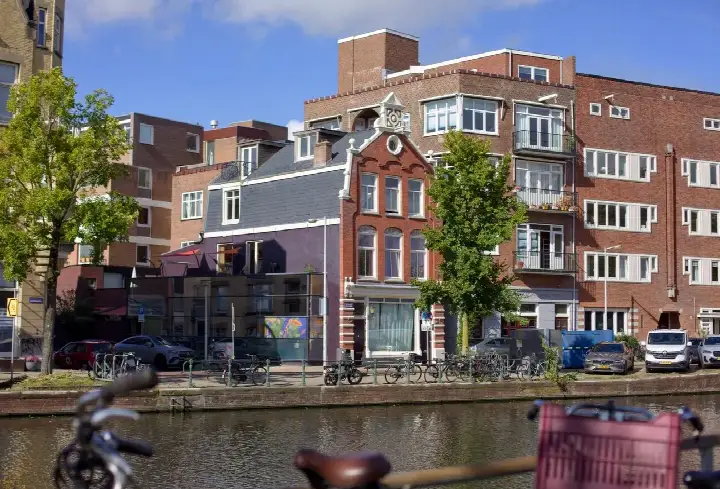 Apartment for sale: Sloterkade 19-1, Surinamepleinbuurt Amsterdam