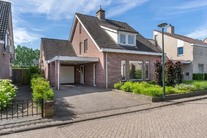 Vrijstaande woning te koop: Slothoef 26, Gemonde Gemonde