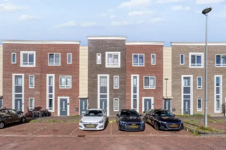 Apartment for sale: Slowakijeplaats 14, Europakwartier W.-Noord Almere