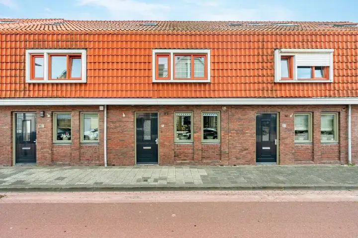 Terraced house for sale: Sluisweg 91, De Noord Katwijk