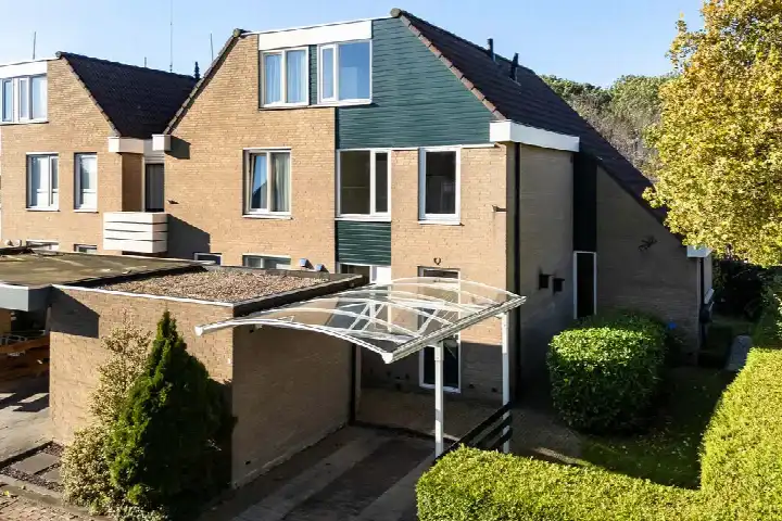 Hoekwoning te koop: Sminiastate 2, Camminghaburen-Noord Leeuwarden