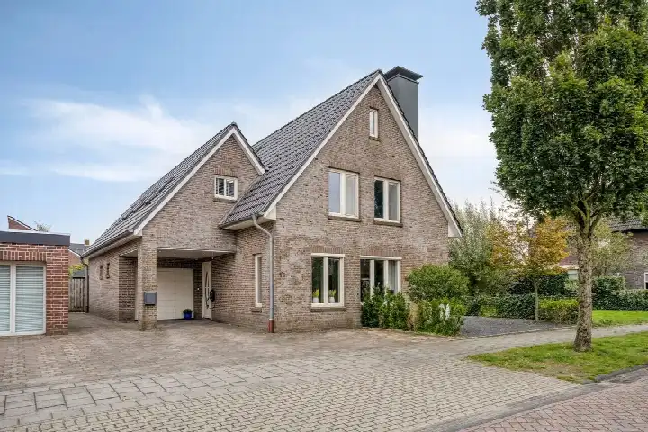 Detached house for sale: Snavelbies 11, Bovensmilde-Centrum Bovensmilde