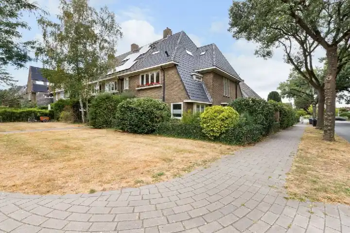 Hoekwoning te koop: Snelliuslaan 43, Johannes Geradtswegbuurt Hilversum