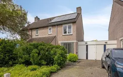Tussenwoning te koop: Sobriëtasstraat 6, Centrum Vught