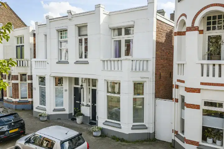 Twee-onder-één-kap te koop: soendastraat 28, Getfert Enschede