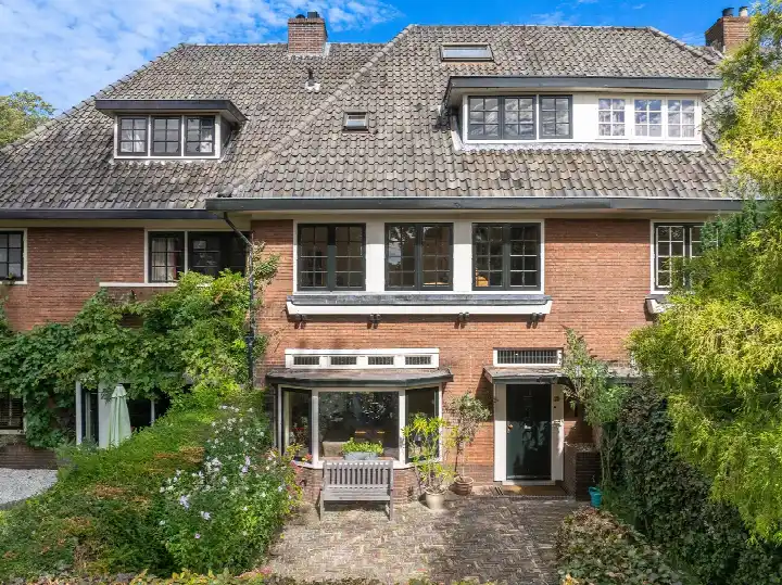 Tussenwoning te koop: Sophialaan 39, Schilderskwartier Hilversum