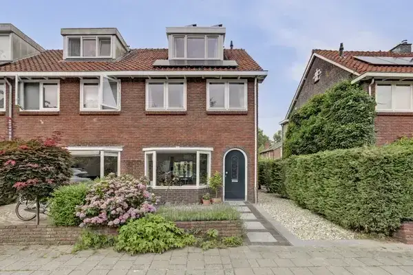 Corner house for sale: Sophiastraat 65, Ouwe Gouwe Gouda