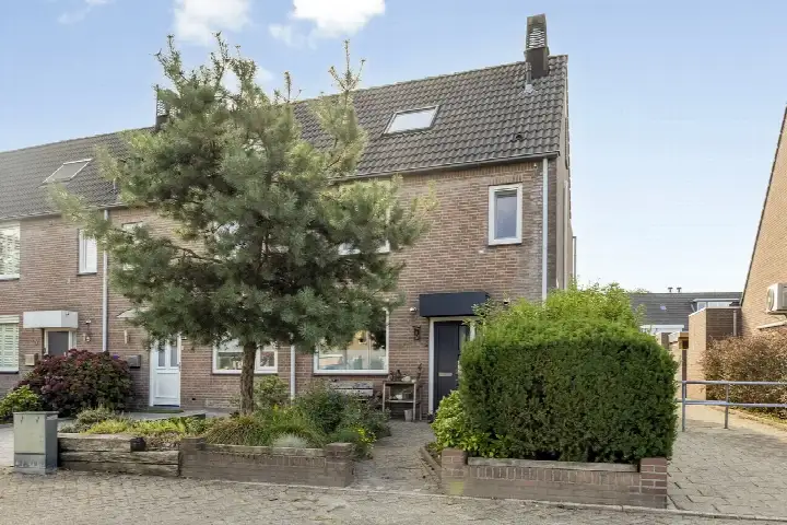 Hoekwoning te koop: Spaaihoefweg 42, Achtse Barrier-Spaaihoef Eindhoven