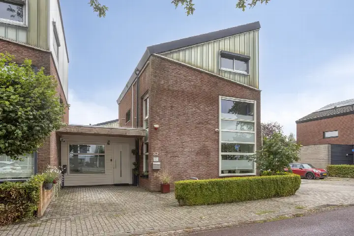 Hoekwoning te koop: Spaarnwoudelaan 82, Dalem Zuid II Tilburg