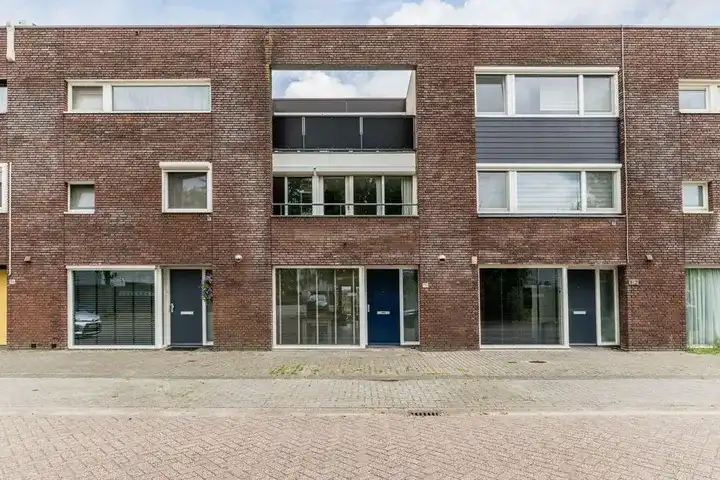 Tussenwoning te koop: Spakenburglaan 110, Dalem Zuid II Tilburg