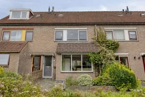 Tussenwoning te koop: Spant 52, Kersenboogerd-Zuid - Buurt 33 02 Hoorn