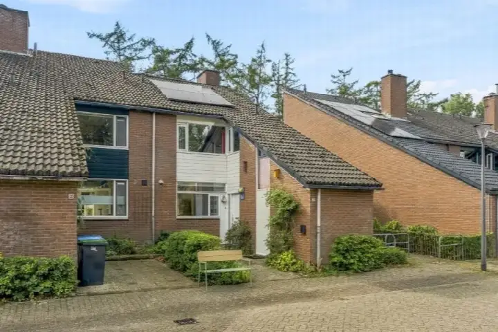 Hoekwoning te koop: Sparrenhof 28, Dieren-Noord boven spoorlijn Dieren