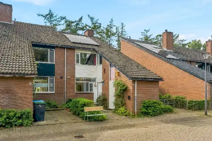 Hoekwoning te koop: Sparrenhof 28, Dieren-Noord boven spoorlijn Dieren