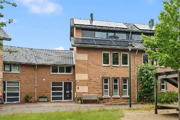 Tussenwoning te koop: Sparrenhout 9, Houten Houten
