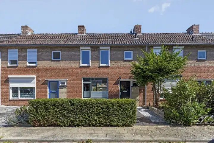 Tussenwoning te koop: Spechtstraat 8, Winterswijk-Zuidwest Winterswijk