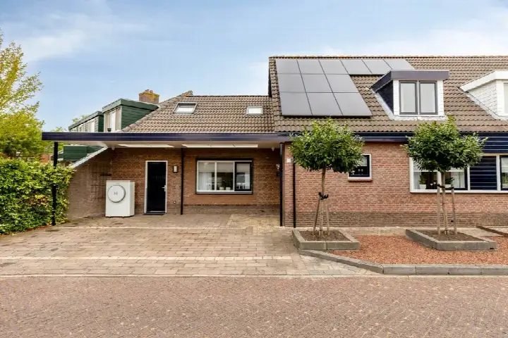 Terraced house for sale: Sperwer 10, Blokhuiswetering Bunschoten-Spakenburg