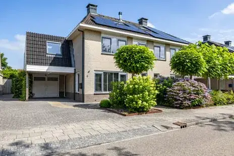 Twee-onder-één-kap te koop: Sperwer 8, Bedum Noord - Oost Bedum
