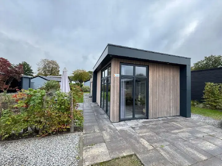 Vrijstaande woning te koop: Spijkweg 15-293, Buitengebied Biddinghuizen Biddinghuizen