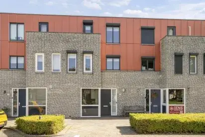 Tussenwoning te koop: Spinaker 16, De Keen Etten-Leur