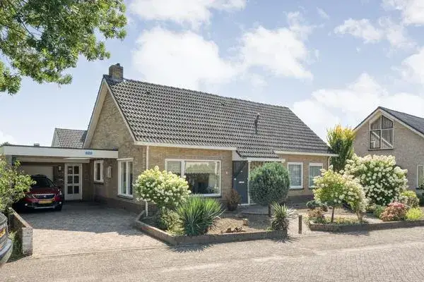 Vrijstaande woning te koop: Spinhuisstraat 1, Westdorp Raalte