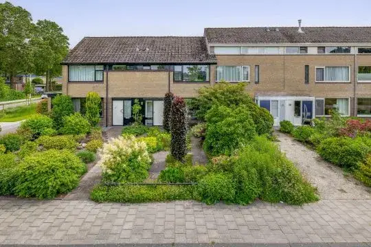 Tussenwoning te koop: Splitting 42, De Venen zuid Drachten
