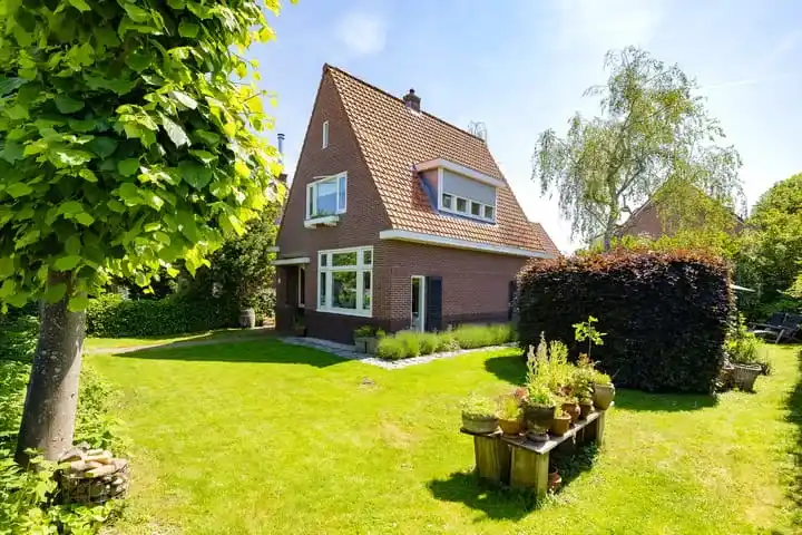 Vrijstaande woning te koop: Spoorlaan 10, De Burcht Zwammerdam