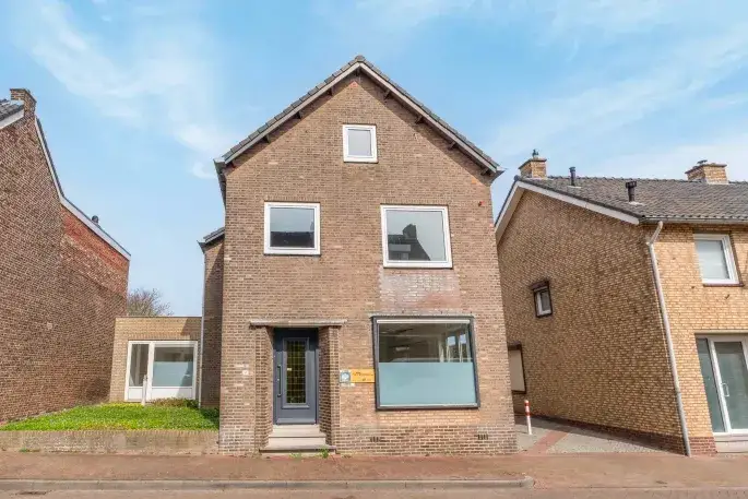 Hoekwoning te koop: Spoorstraat 48, Geleen-Centrum Geleen