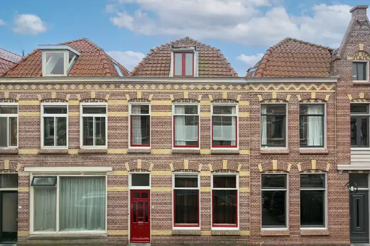 Tussenwoning te koop: Spoorstraat 57, Spoorbuurt Alkmaar
