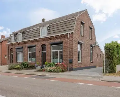 Twee-onder-één-kap te koop: Spoorstraat 57, Verspreide huizen Tienray Tienray