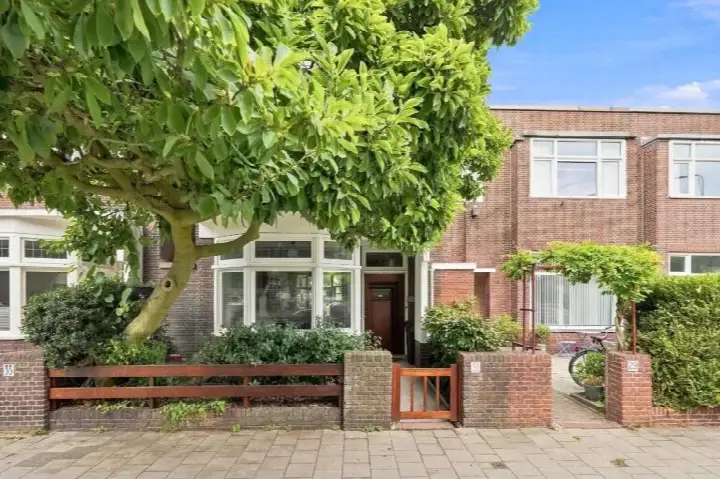 Terraced house for sale: Sportlaan 31, Vogelwijk 'S-Gravenhage