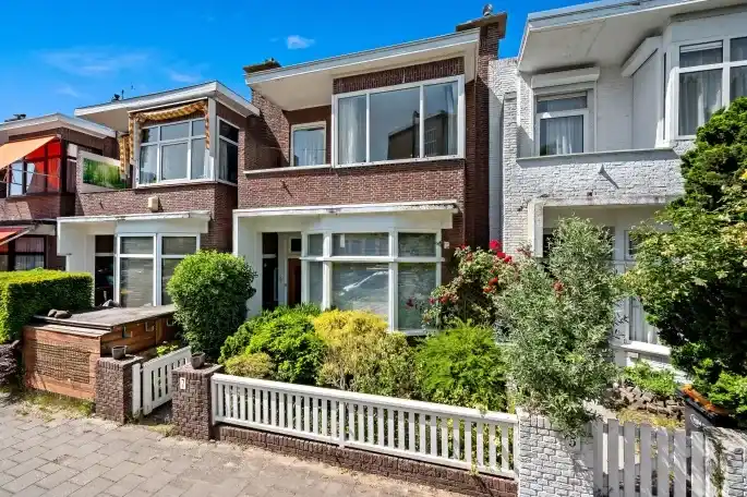 Terraced house for sale: Sportlaan 7, Vogelwijk 'S-Gravenhage