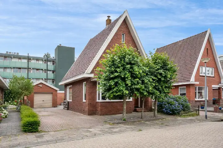 Detached house for sale: Sportterreinstraat 136, Gorecht-Noord Hoogezand