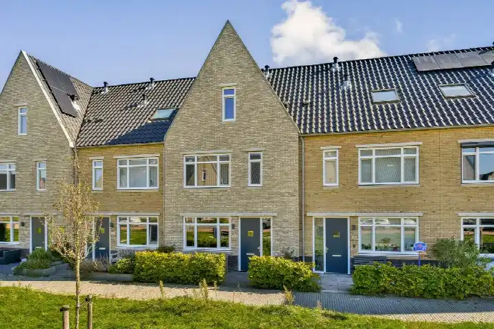 Terraced house for sale: Spotvogel 5, Legmeer Uithoorn