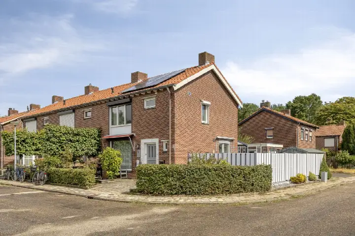 Hoekwoning te koop: Sprangstraat 10, Biest Weert