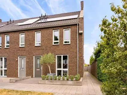 Hoekwoning te koop: St. Eloy 20, Hoevenseveld Uden