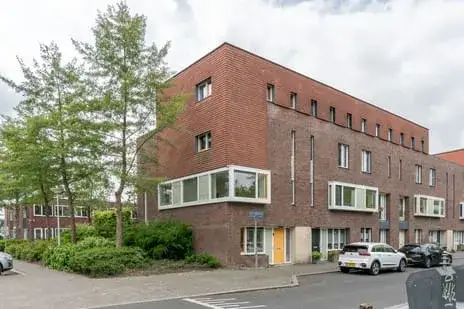 Hoekwoning te koop: St.-Pietersberg 1, Veldhuizen De Meern
