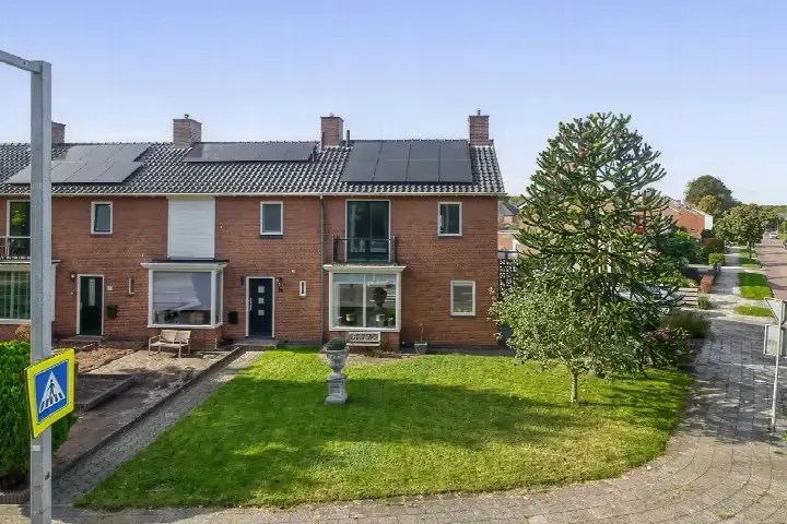Corner house for sale: St. Vitusholt 71, Winschoten-Bomenbuurt Winschoten