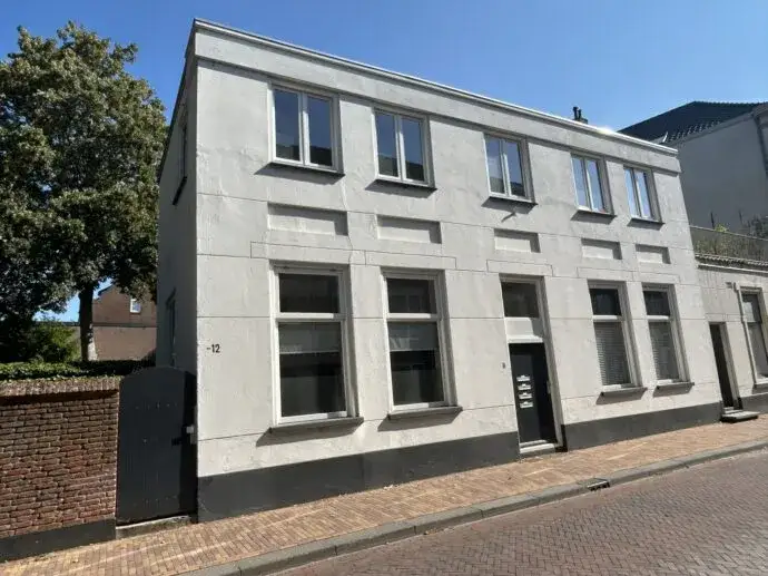 Studio for sale: St. Walburgstraat 4-11, Binnenstad Tiel