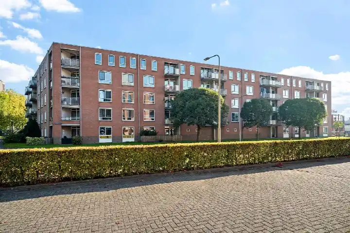 Appartement te koop: Staalstraat 184, Emmeloord-Centrum-Tussen Gracht en Vaart Emmeloord