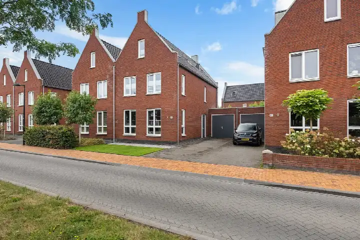 Terraced house for sale: Stadhouderlaan 48, Skoatterwald Heerenveen