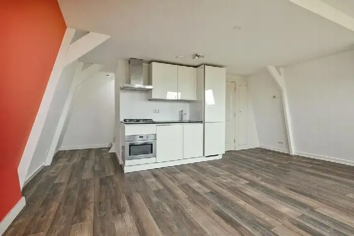 Studio te huur: Stadhouderskade 103-3, Gerard Doubuurt Amsterdam