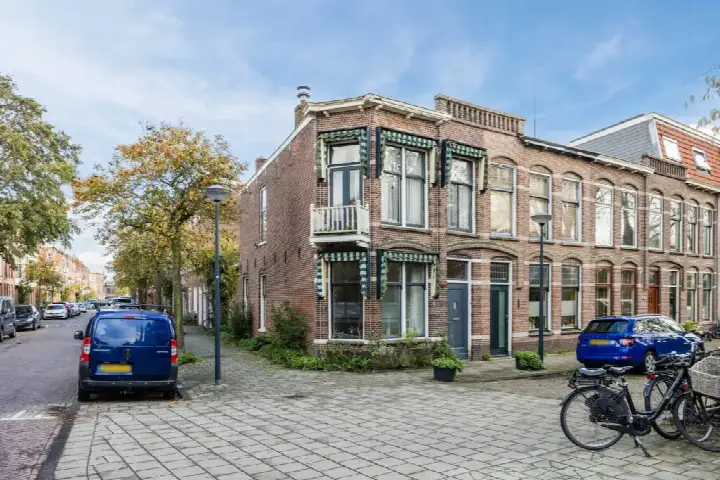 Hoekwoning te koop: Stadhouderslaan 17, Tuinstadwijk Leiden