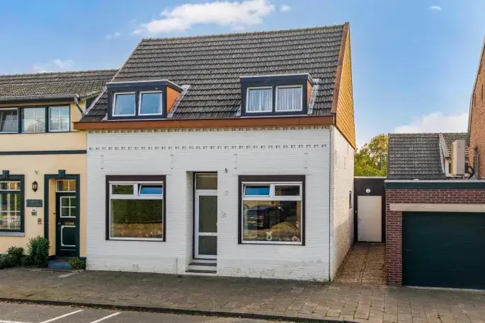 Tussenwoning te koop: Stalbergweg 226, Stalberg-West Venlo
