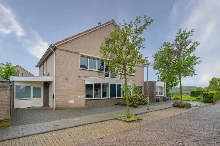 Twee-onder-één-kap te koop: Stalkaars 1, Maasveld I Tegelen