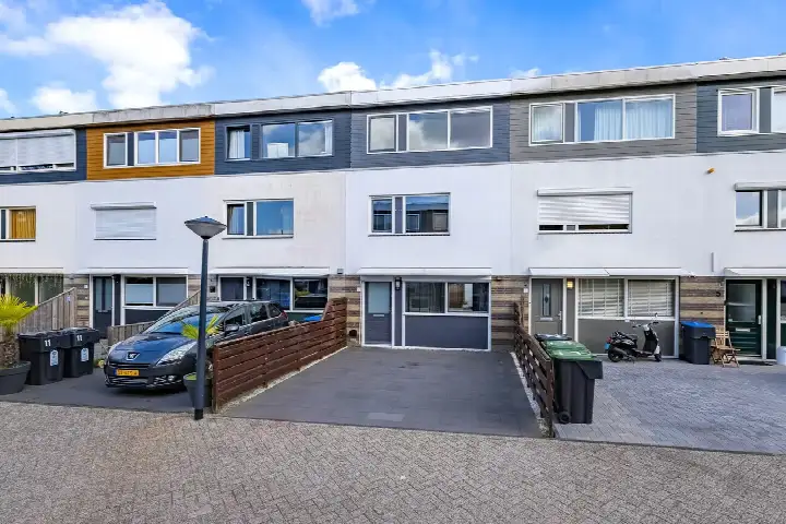 Tussenwoning te koop: Stan Kentonstraat 9, Boshuizen Leiden
