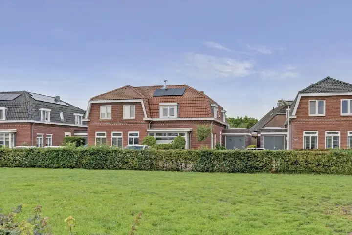 Semi-detached for sale: Standerd 55, Molenzicht Valburg