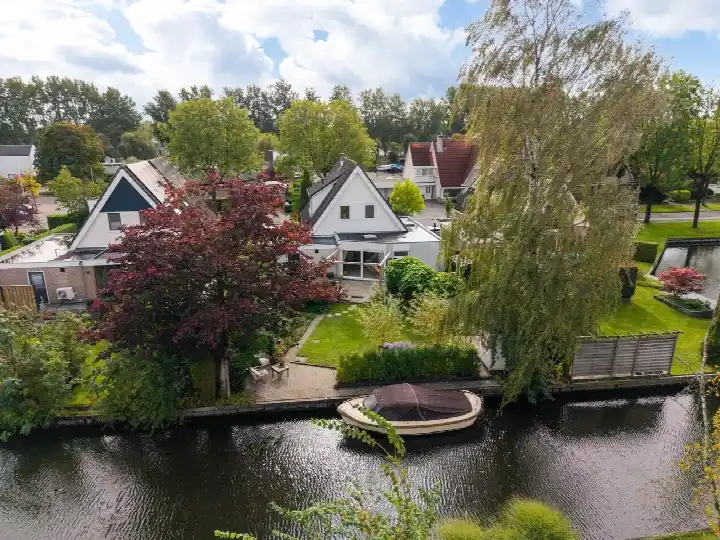 Vrijstaande woning te koop: Staniastate 1A, Camminghaburen-Noord Leeuwarden
